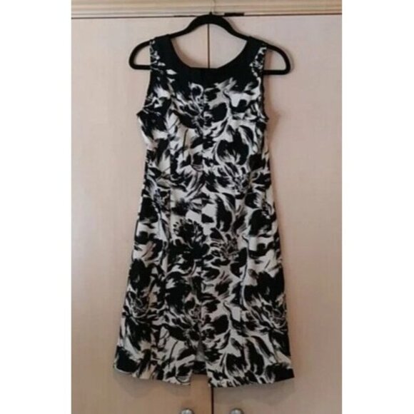 Jessica Howard Dress Black White Abstract Print Sleeveless Back Slit Size 8 - Picture 1 of 6